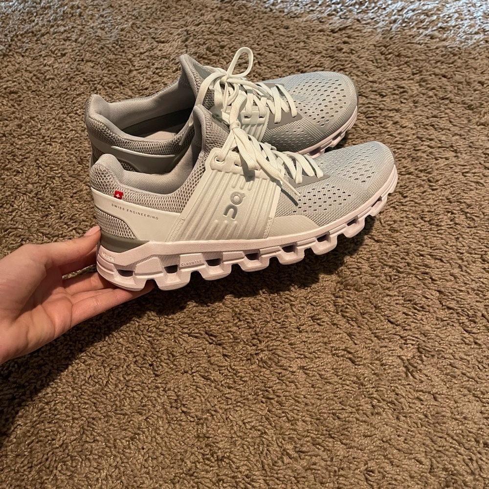 On cloud tennis shoes